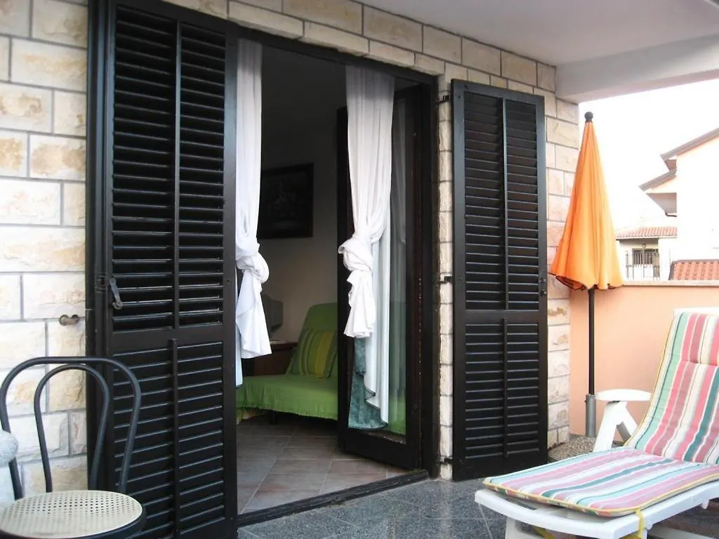 Holiday Apartment In Funtana With Terrace, Air Conditioning, Wifi, Washing Machine 4990-2 Kroatien